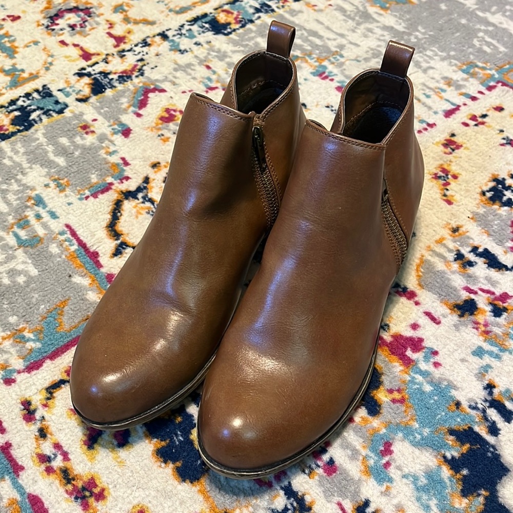 Women’s Size 8.5 Ankle Boots